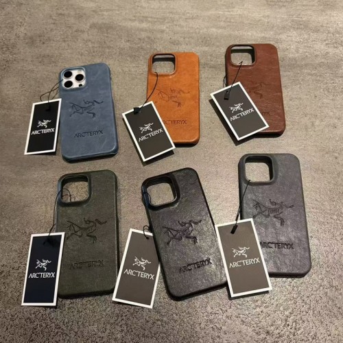 ARC'TERYX アークテリクスiphone 18pro/17 /Air/16/15/14/13 Pro Max/17eケースブランドコピーハイブランドアイフォン17 18プロマックス 16e 15プロ/14/13/ultraスマホケースiphone 18/Air/17/16e/15/14ブランドケースメンズレディース