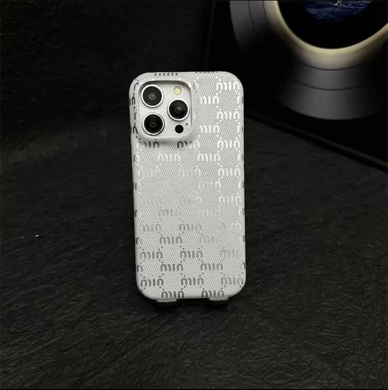 MiuMiuアイフォン17pro /16/15プロ/14/13カバー