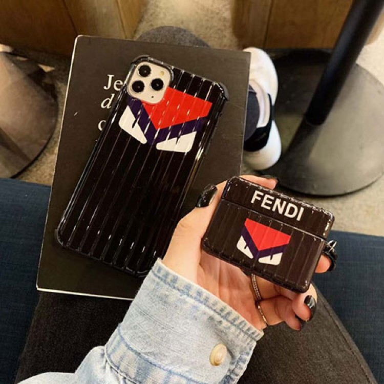 Fendi/フェンデイ Iphone xr/11/11pro maxほぼ全機種対応iphone 8/7 plus/se2カバー メンズ レディースiphone x/xs/xs max ジャケットスマホケース コピー