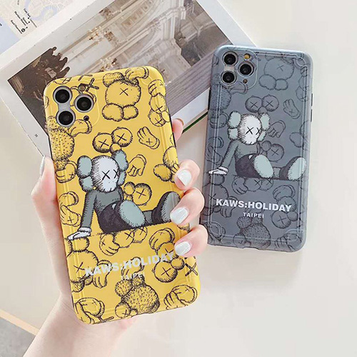 Kaws iphone 8/7 plus/se2/12カバー メンズ レディースiphone x/xs/xs max/xrケースカバーiphone11/11 pro maxジャケットスマホケース コピー