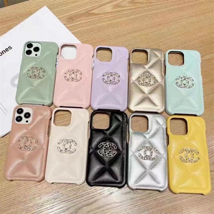 Chanel シャネルハイブランドアイフォン16 15プロ/14/13スマホケースブランドiphone16/15/14Proメンズケースレディース向けiphone16/15/14/13Proケース