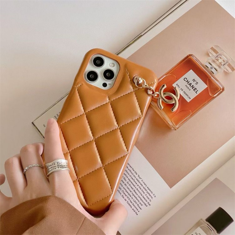 Chanel シャネルハイブランドアイフォン17 16e 15プロ/14/13スマホケース iphone16/15/17Pplus//14/13Proブランドスマホケース かわいい Chanel アイフォン17/16/15プロ/14/13カバー