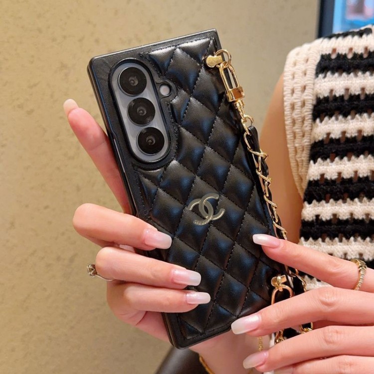 Chanel シャネルgalaxy z flip8 5 6 7/z fold5 6 7 8 ultraブランドケースコピーハイブランドgalaxy z flip8 7 6 5/z flip4/z flip3折りたたみケースgalaxy z flip8 7 6 5 4 3 z fold5 6 7 8 ultraハイブランドケースハイエンドギャラクシーgalaxy z flip8 7 6 5 4 3スマホケース
