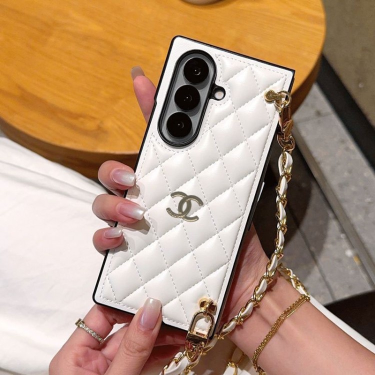 Chanel シャネルgalaxy z flip8 5 6 7/z fold5 6 7 8 ultraブランドケースコピーハイブランドgalaxy z flip8 7 6 5/z flip4/z flip3折りたたみケースgalaxy z flip8 7 6 5 4 3 z fold5 6 7 8 ultraハイブランドケースハイエンドギャラクシーgalaxy z flip8 7 6 5 4 3スマホケース