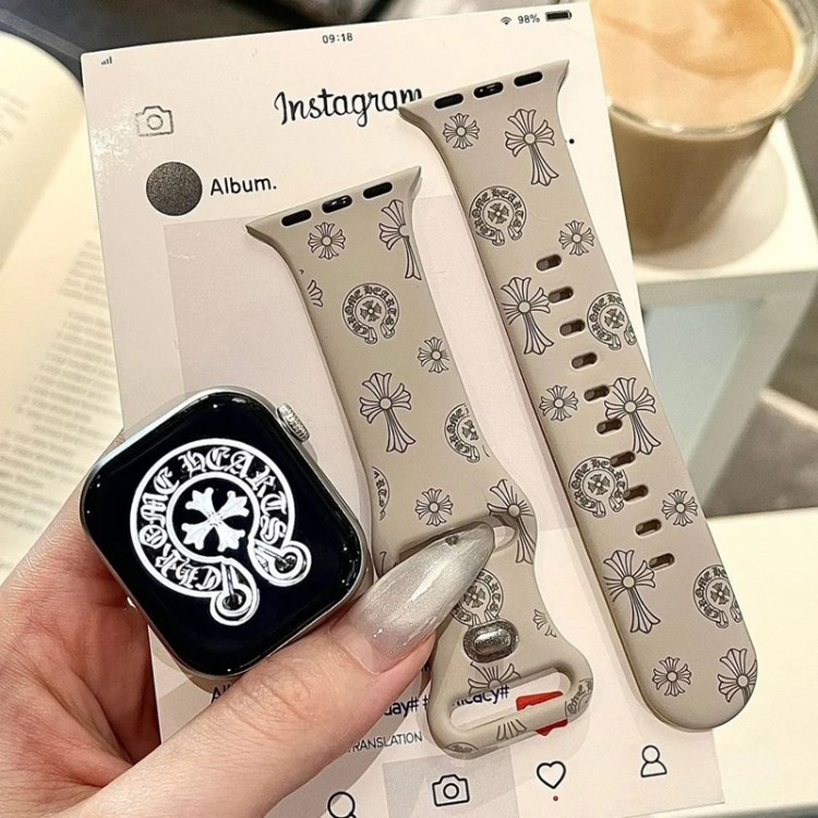 クロムハーツ Chrome Heartsブランド Apple Watch 11 Ultra3  9 10 ultra バンド 華奢革 交換バンド高級感 Apple Watch 11 se3 10 9 8 7 se2/6/5/4/3/2/1ベルト 軽量 フィット 通気性男性向けアップルウオッチ se3/se2/7 8 9 10 11スポーツベルト 上質Apple Watch 11 9 10 ultra/8/7/6ブランドベルト 流行り