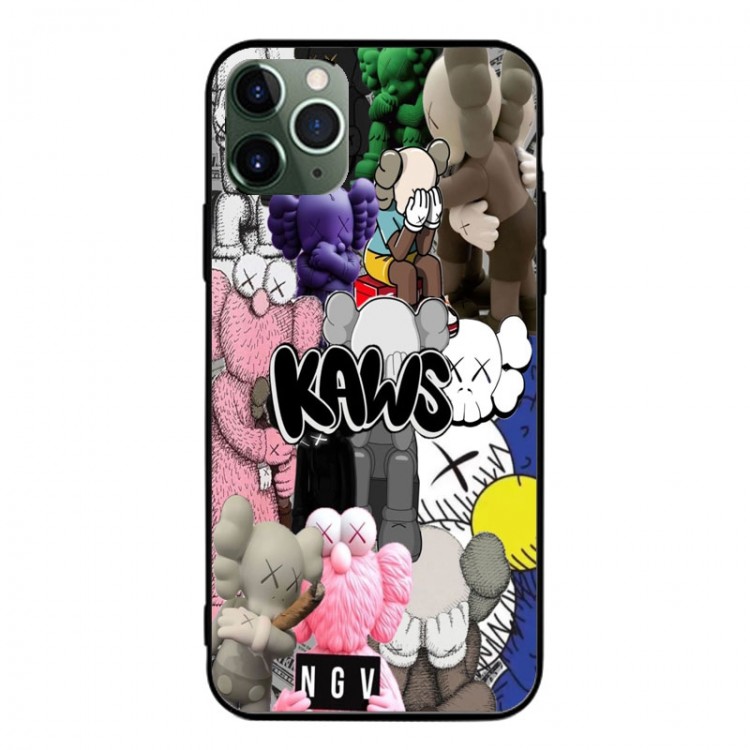 Kaws カウズAQUOS R11 R10 R9 R8 R7 PRO Samsung s26 s25 ultra s26plus s24ハイブランド携帯カバーxperia 1 vi/10 v vi vii/1 iv vii /5 iv samsung s26 s25 ultra plusメンズレディースケース男女兼用xperia 1 vi vii xperia 10 v vi viiスマホケースハイエンドスマホケースアイフォン17e 17 pro 16 pro max 15plus