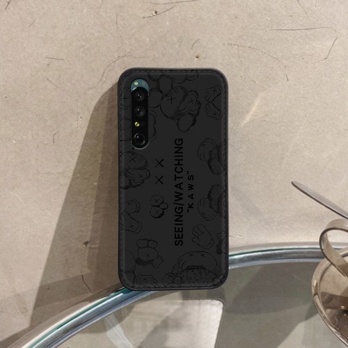 カウズ Xperia 1IV/10IVケース革製シャネル IPHONE14ケース