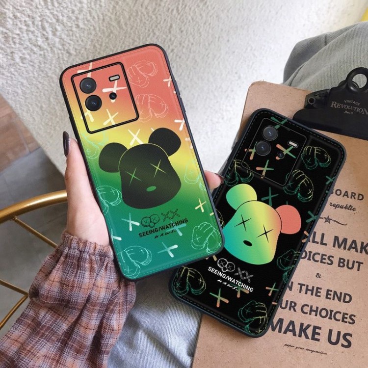 ファッションブランド カウズ iPhone14/14pro/14Pro Maxケース グラデーション 流行り KAWS Samsung galaxy S22/S22plus/S22Ultraレザーケース 熊柄 個性潮 xperia 1iv/10iv Xperia AceIIIスマホケース 全機種対応