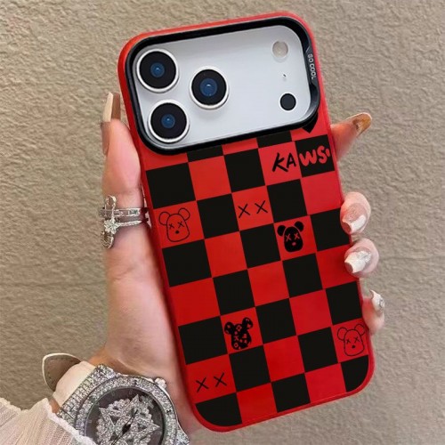Kaws カウズiphone17 /Air/16/15/14/13 Pro Maxケースブランドコピーレディース向けiphone 17pro max/ air /16/15/14/13Proケースかわいいアイフォン17pro /16/15プロ/14/13カバー