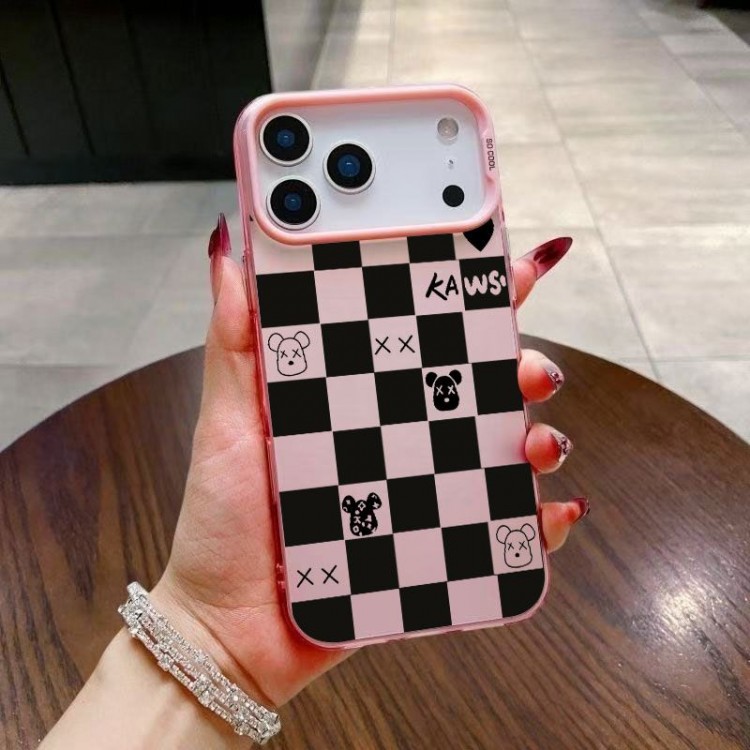 Kaws カウズiphone17 /Air/16/15/14/13 Pro Maxケースブランドコピーレディース向けiphone 17pro max/ air /16/15/14/13Proケースかわいいアイフォン17pro /16/15プロ/14/13カバー