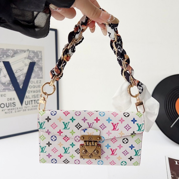 Lv ルイヴィトンブランドiphone 14 15 16 17pro max携帯カバーコピーファッションブランドgalaxy s26/s25/s23/s24ultra アイホン17 air 16 17 14 15カバーギャラクシーs26 s23 s24 ultra S25plusブランドケース男性愛用galaxy s26ultra/s24/s25ブランドケース女性向け