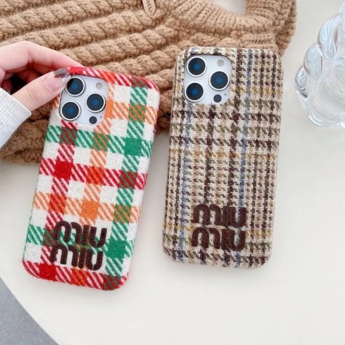 ミュウミュウ MiuMiuハイブランドアイフォン17 プロマックス 16e 15プロ/14/13スマホケースレディース向けiphone 17pro max/ air /16/15/14/13Proケースハイエンドiphone16/15 17Pro Max/14plusカバー