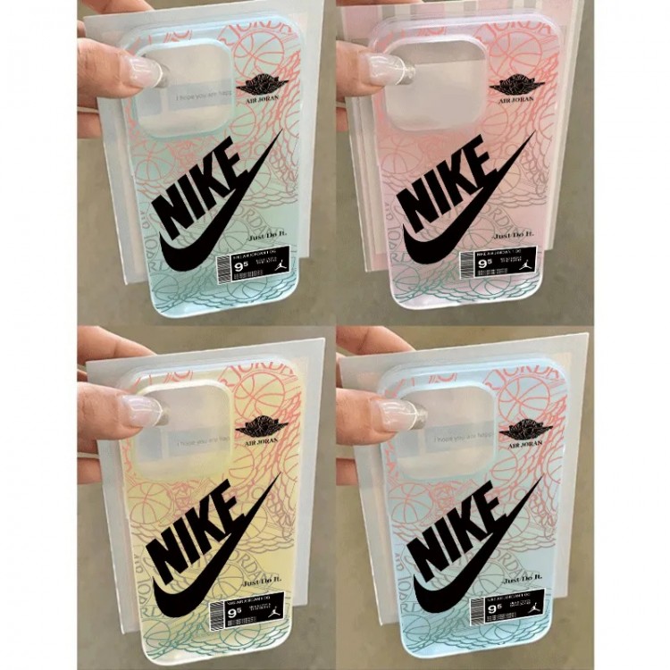 Nike ナイキiphone17 /Air/16/15/14/13 Pro Maxケースブランドコピーブランドiphone16/15/14 17Pro/ airメンズケースiphone Air/17/16e/15/14ブランドケースメンズレディース