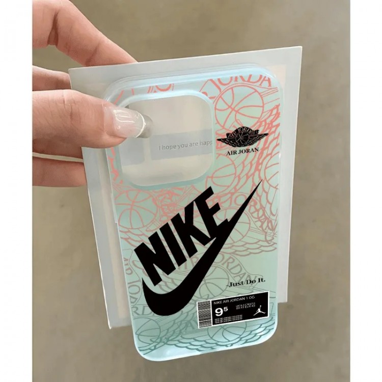 Nike ナイキiphone17 /Air/16/15/14/13 Pro Maxケースブランドコピーブランドiphone16/15/14 17Pro/ airメンズケースiphone Air/17/16e/15/14ブランドケースメンズレディース