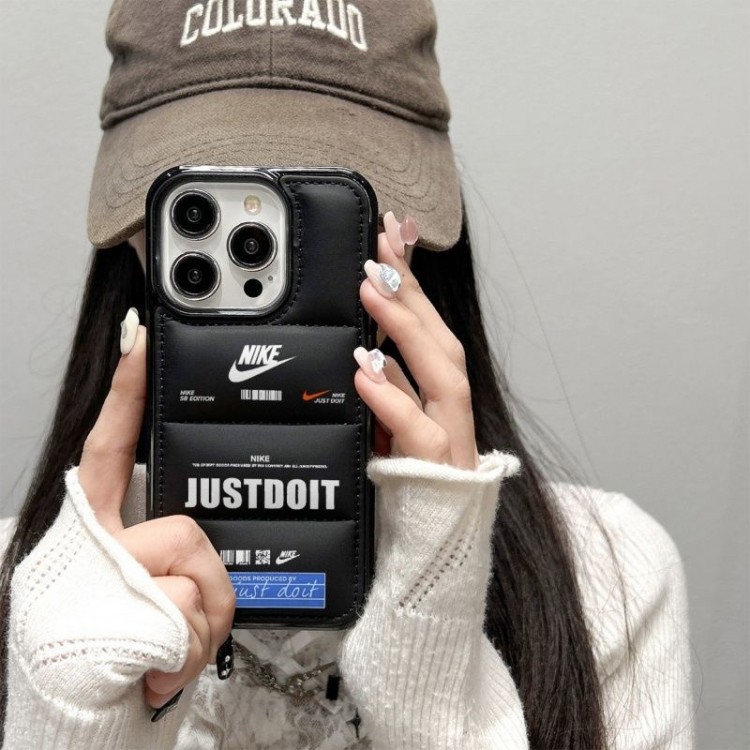 Nike ナイキiphone17 /Air/16/15/14/13 Pro Max/17eケースブランドコピー男女兼用携帯カバーiphone Air/16/15/14/17Pro Max airiphone Air/17/16e/15/14ブランドケースメンズレディース
