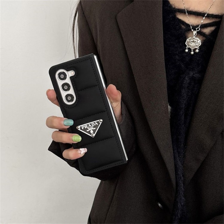 Prada プラダgalaxy z flip5/z fold5 6ブランドケースコピーハイエンドギャラクシーgalaxy z flip6 5 4 3スマホケースギャラクシーz fold6 5 4 3ブランド携帯ケース高級感galaxyz flip5/z flip4/z fold5/z fold4ブランドケース