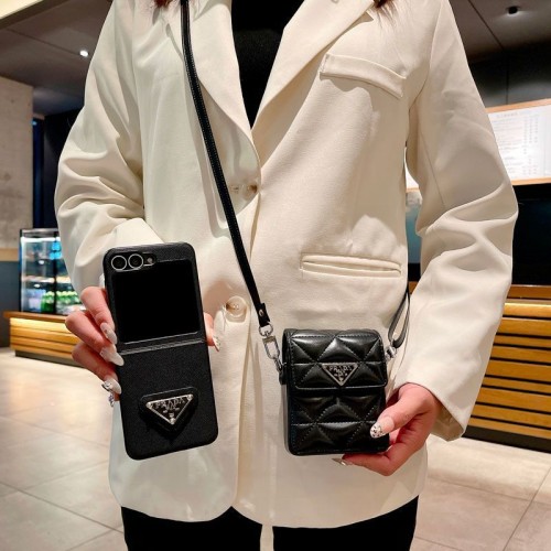 Prada プラダgalaxy z flip7 6 5 4 3 z fold5 6 7ハイブランドケースギャラクシーz fold 7 6 5 4 3ブランド携帯ケースファッションgalaxy z flip7 6 5/z flip4/z flip3ケースブランド折りたたみ型ギャラクシーz flip 7 6 5/z flip4/z fold5 6 7 ケースメンズ