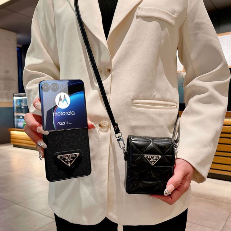 Prada プラダgalaxy z flip7 6 5 4 3 z fold5 6 7ハイブランドケースギャラクシーz fold 7 6 5 4 3ブランド携帯ケースファッションgalaxy z flip7 6 5/z flip4/z flip3ケースブランド折りたたみ型ギャラクシーz flip 7 6 5/z flip4/z fold5 6 7 ケースメンズ