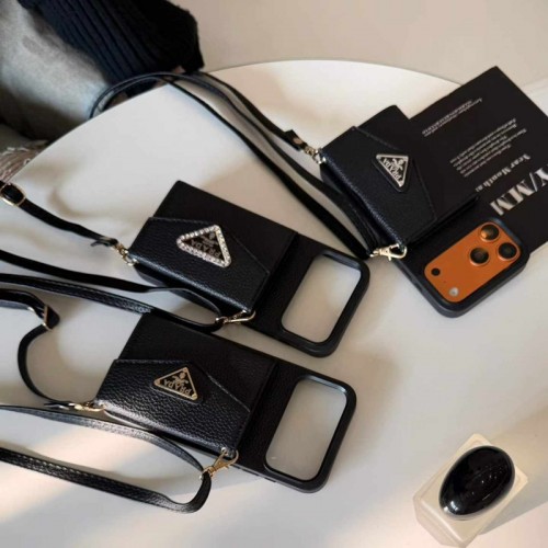 Prada プラダハイブランドアイフォン17 プロマックス 16e 15プロ/14/13スマホケース男女兼用携帯カバーiphone Air/16/15/14/17Pro Max airiphone Air/17/16e/15/14ブランドケースメンズレディース