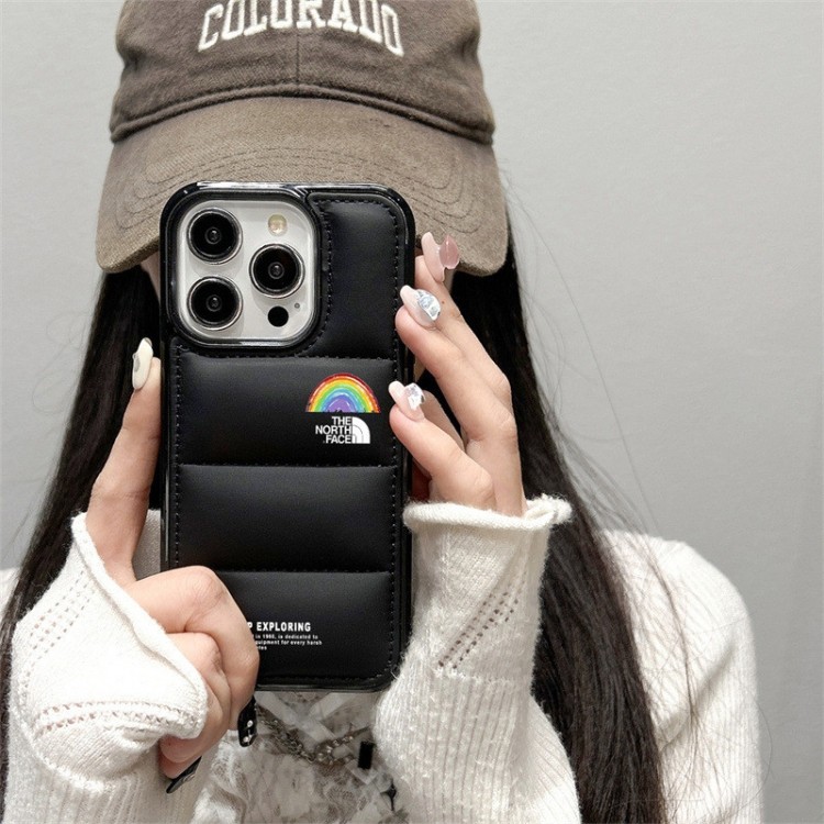 ザノースフェイス THE NORTH FACE iphone17 /Air/16/15/14/13 Pro Maxケースブランドコピーハイブランドアイフォン17 プロマックス 16e 15プロ/14/13スマホケースレディース向けiphone 17pro max/ air /16/15/14/13Proケース