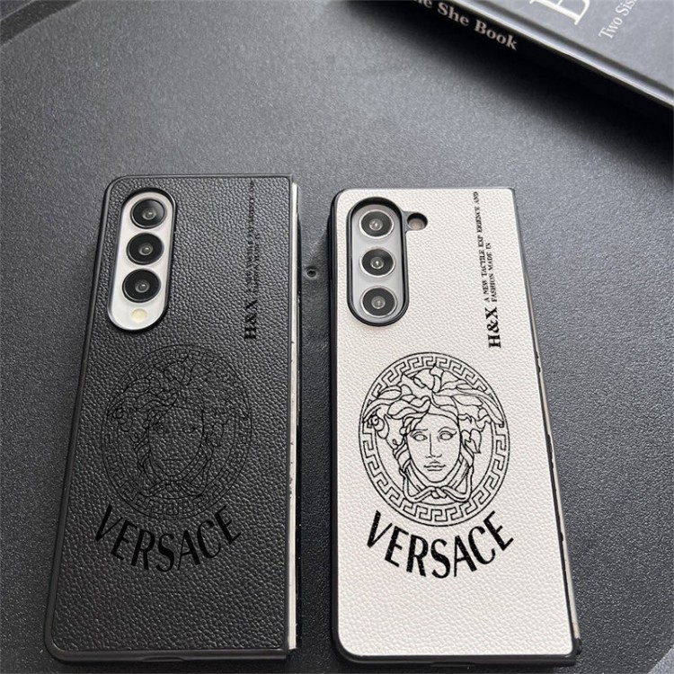 Versace ヴェルサーチgalaxy z flip5 6 7/z fold5 6 7ブランドケースコピーgalaxy z flip7 6 5 4 3 z fold5 6 7ハイブランドケースgalaxy z fold7 6 5/z fold4メンズレディースケース折りたたみ型ギャラクシーz flip 7 6 5/z flip4/z fold5 6 7 ケースメンズ