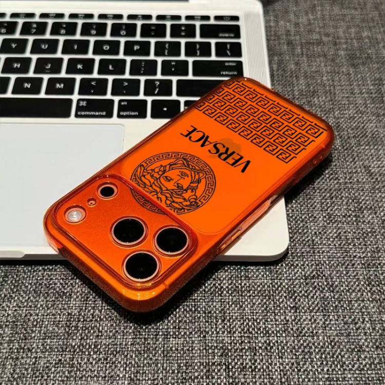 Versace ヴェルサーチェiphone 18pro/17 /Air/16/15/14/13 Pro Max/17eケースブランドコピーiphone 17e/Air/16/15/17PRO/18/18Proブランドスマホケースかわいいアイフォン18 pro max 17pro /16/15プロ/14/13カバー