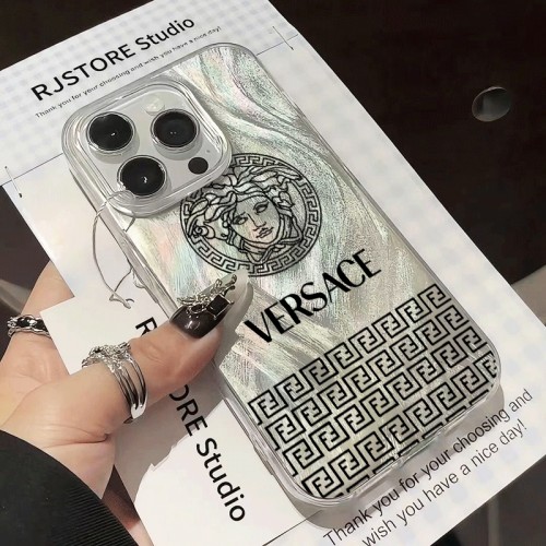 Versace ヴェルサーチェiphone 18pro/17 /Air/16/15/14/13 Pro Max/17eケースブランドコピーiphone 18/Air/17/16e/15/14ブランドケースメンズレディースハイエンドiphone 18pro/16/15 17Pro Max/14plusカバー