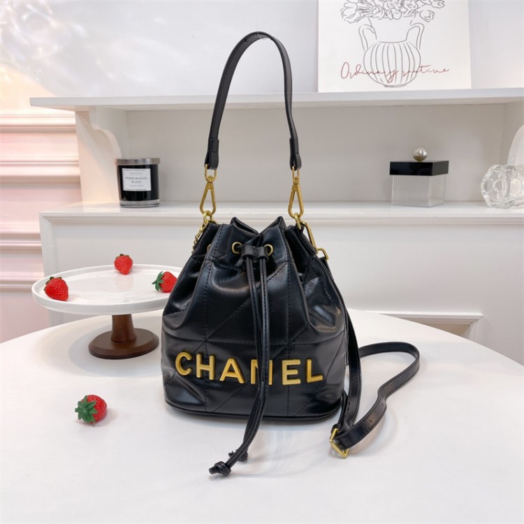 ブランドシャネル風バケットバッグ レディース キルティング Chanel 巾着バッグ ブラック/ホワイト ショルダーバッグ 大人気 通勤 通学 デイリーユース
