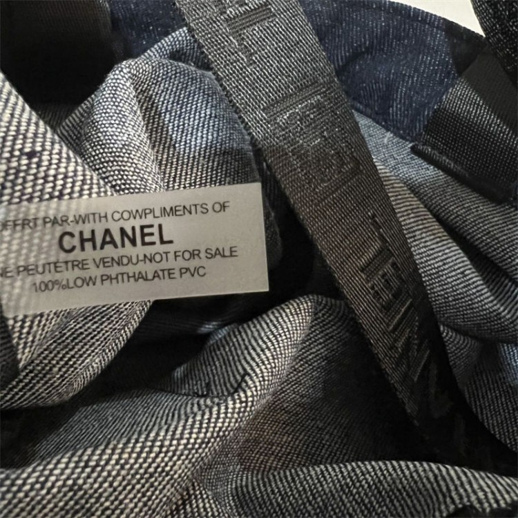 シャネルブランドデニムトートバッグ キャンバス生地 CHANEL 大容量ショッピングバッグ キャンバスバッグ レディース メンズ 肩掛け 手提げ 通勤 通学 耐久性 おしゃれ