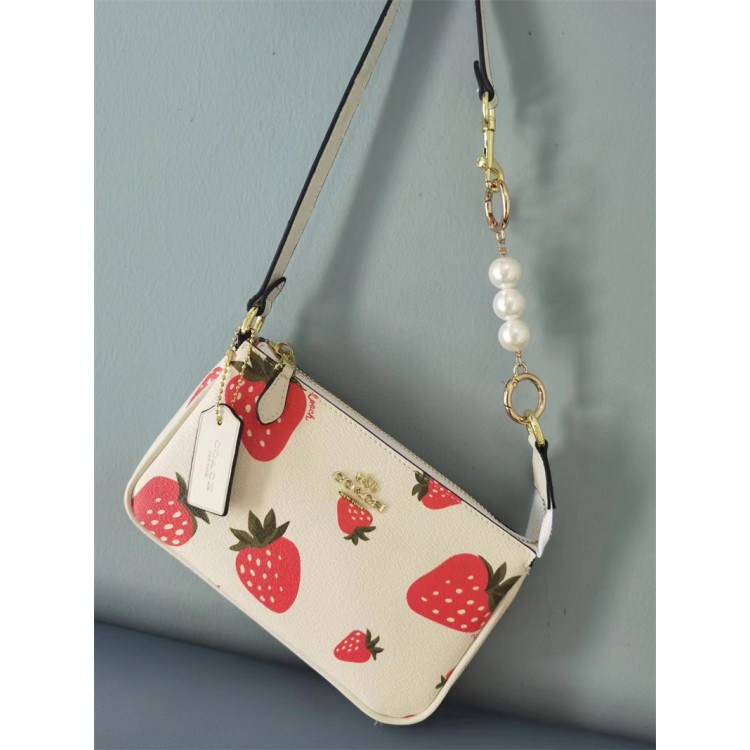 Coach ブランド コーチ ショルダーバッグ レディース 軽量 肩掛けバッグ PU製 三日月型 斜めがけ クロスボディバッグ ホーボーバッグ スマホ 財布収納 ふわふわ おしゃれ レジャー 散歩 通勤 通学 旅行