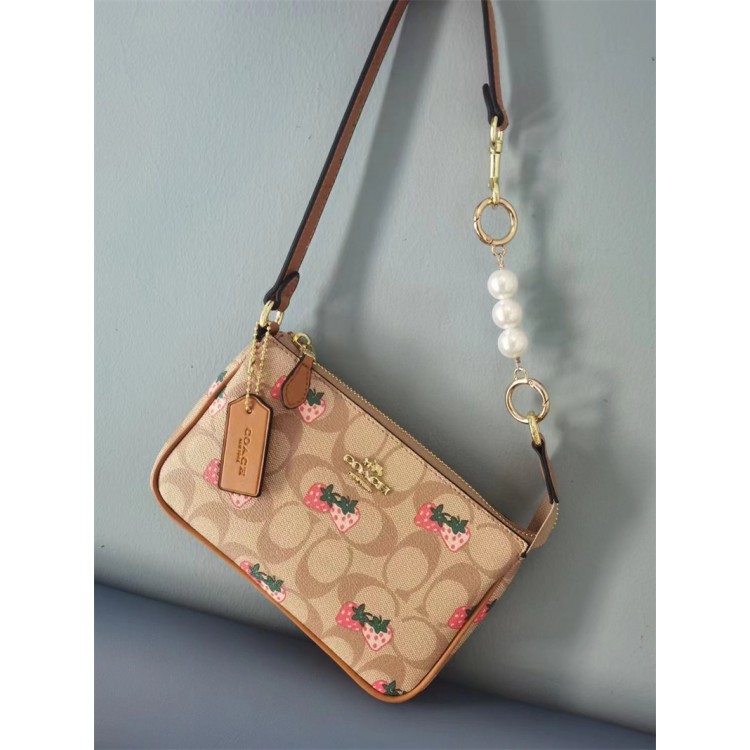 Coach ブランド コーチ ショルダーバッグ レディース 軽量 肩掛けバッグ PU製 三日月型 斜めがけ クロスボディバッグ ホーボーバッグ スマホ 財布収納 ふわふわ おしゃれ レジャー 散歩 通勤 通学 旅行