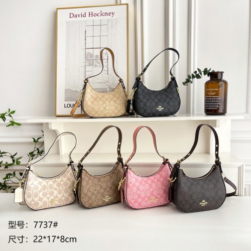 ブランドコーチ Coach ショルダーバッグ レディースバック 三日月バッグ PUレザー 小型 小さめ ボディバッグ 撥水 通学 通勤バック レディースカバン 斜めがけ 