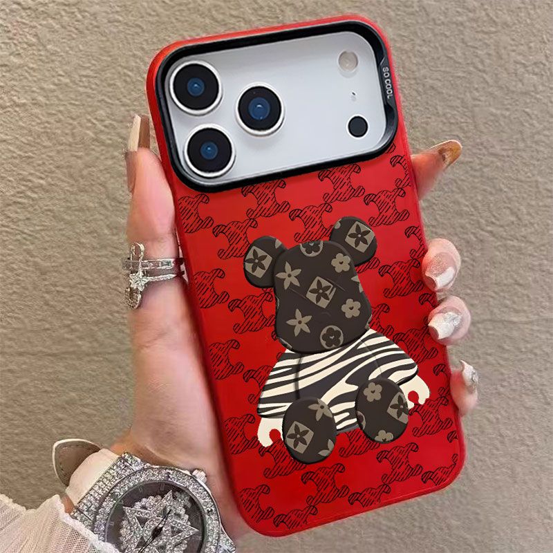 CELINEアイフォン17pro /16/15プロ/14/13カバー