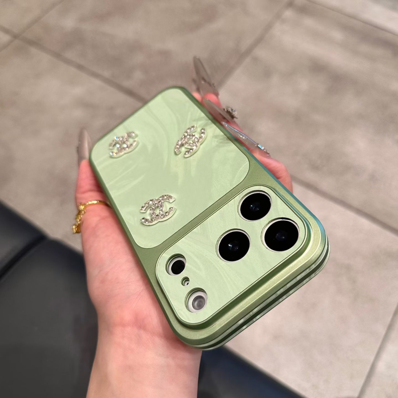 シャネルiphone Air/17/16e/15/14ブランドケース