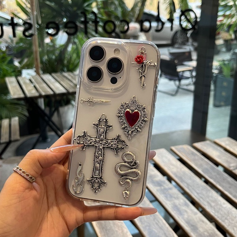 Chrome Heartsアイフォン17pro /16/15プロカバー