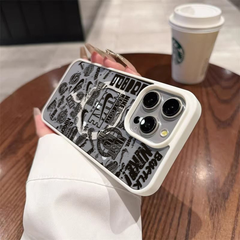 iphone16/15/14/13Proケースブランド