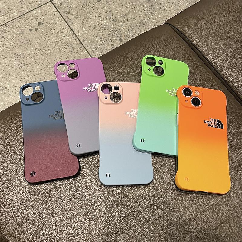 ザノースフェイスiphone16/15/ 17Proメンズケー