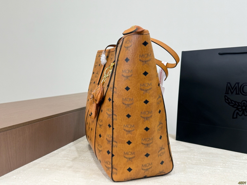 ハイブランドmcmトートバッグ